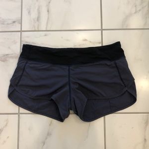 Navy Lululemon Athletica "Speed Up" Shorts 2.5'